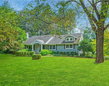 61 Edgewood Road, Katonah