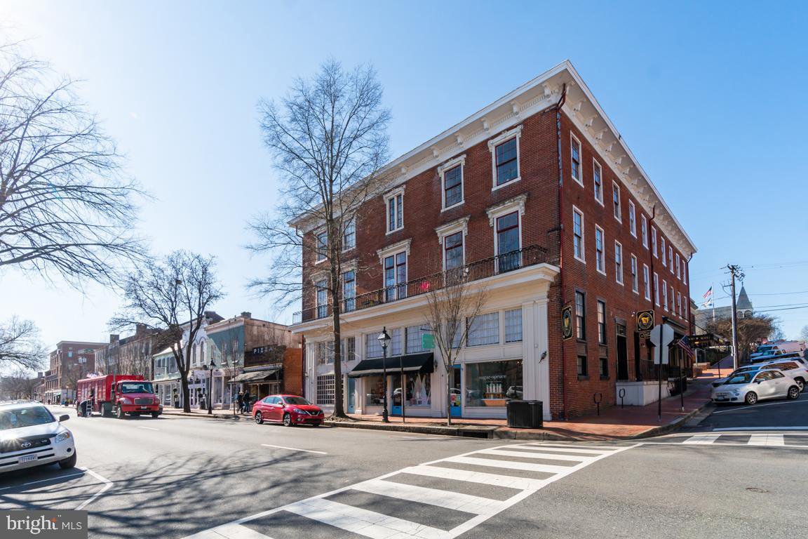 Fredericksburg Realty offers 200 Hanover Street, Fredericksburg, 22401 for sale at {neighborhood