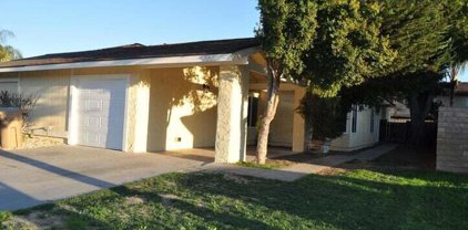 566 W Santa Barbara Street, Santa Paula