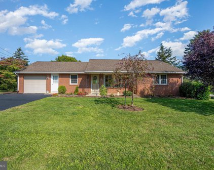 114 Snavely Mill Rd, Lititz