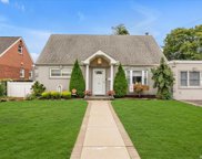 31 5th Avenue, New Hyde Park image