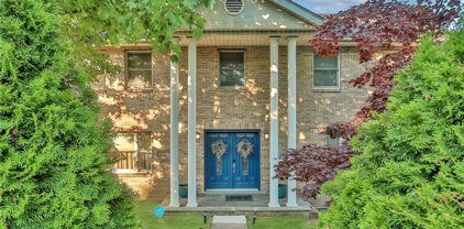 433 New Rochelle Road, Bronxville