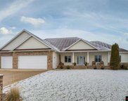 149 Hidden Oaks Circle, Mankato image