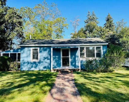 102 Point Street, South Jamesport