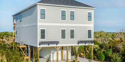 821 N New River Drive, Surf City