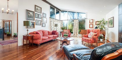 6182 Collingwood Place, Vancouver