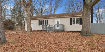 19 Greencrest Street, Lake Grove
