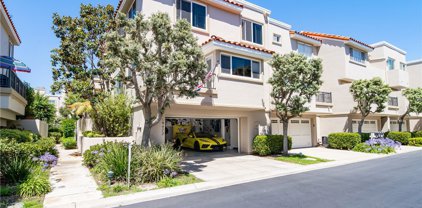 19472 Riverdale Lane Lane, Huntington Beach