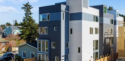 6320 41st Avenue SW Unit #D, Seattle