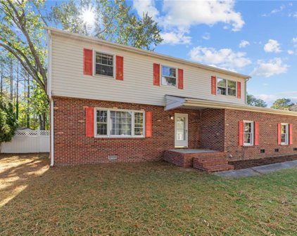 17 Carriage Hill Drive, Poquoson