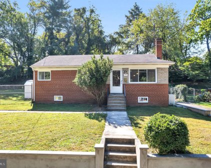 9915 E Light Dr E, Silver Spring