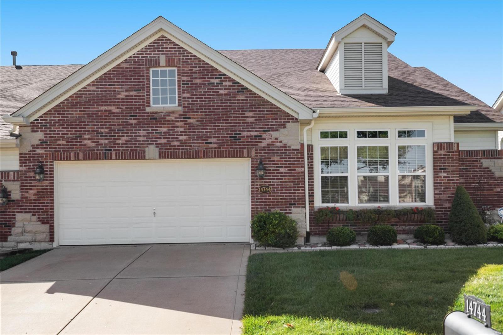 14744 Thornbird Manor Parkway, Chesterfield, 63017