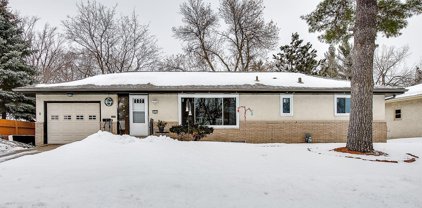 513 Bennett Drive NE, Fridley