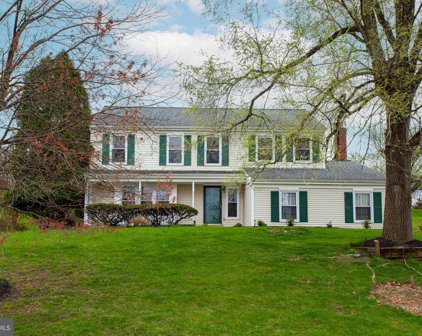 295 Cotswold Ln, West Chester