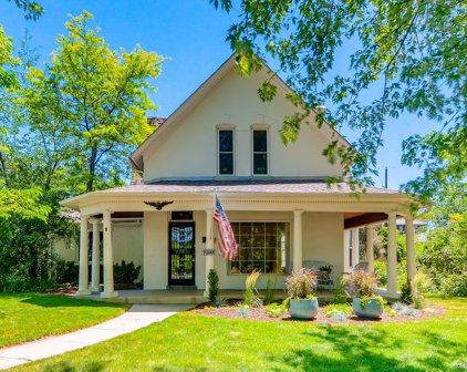800 S Franklin Street, Denver
