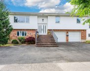876 Peninsula Boulevard, Woodmere image