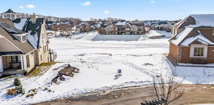8389 Pier Point, Green Oak Twp