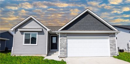 325 NW Newhaven Drive, Waukee