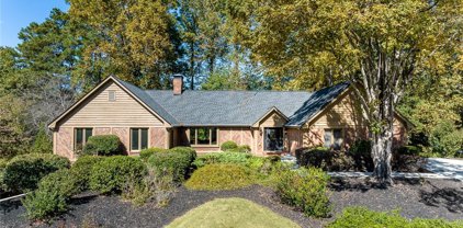 5388 Trowbridge Drive, Dunwoody