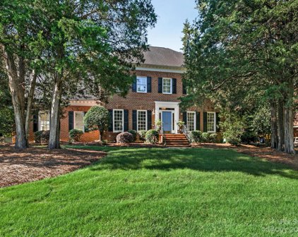 7616 Red Oak  Lane, Charlotte