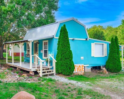 1122 Greenville Highway, Central