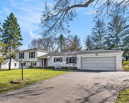 1042 BRENTHAVEN, Bloomfield Twp