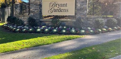 2 Bryant Crescent Unit #2J, White Plains