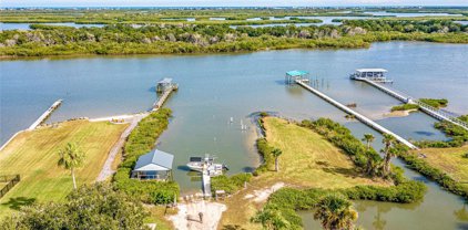 121 S Cory Drive, Edgewater