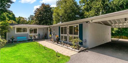 7 Biltom Road, White Plains