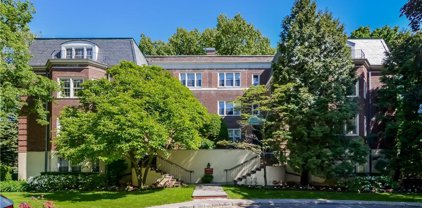 3 Chateaux Circle Unit #3 E and F, Scarsdale