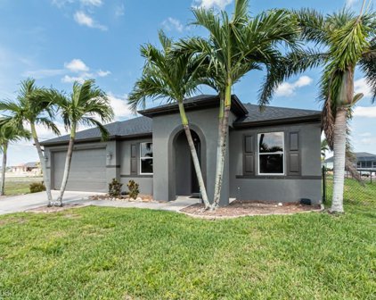 305 NW 26th Place, Cape Coral