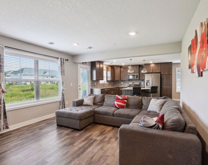 692 Locke Pointe Drive NE, Fridley
