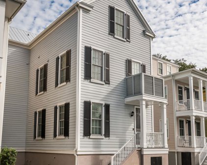 30 Dereef Court, Charleston