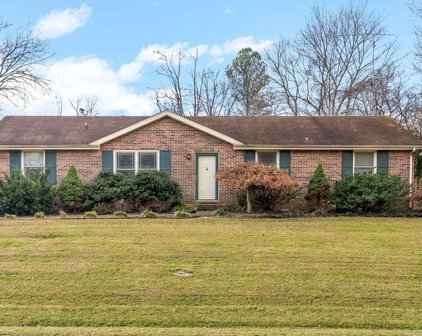 380 Sandlewood Dr, Clarksville