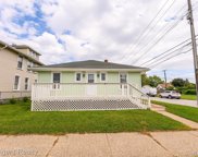 19302 FARMINGTON, Livonia image