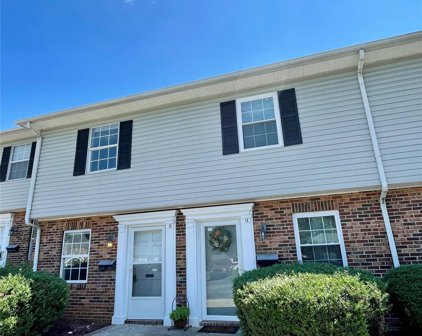 250 Nixon  Road Unit #14, Belmont