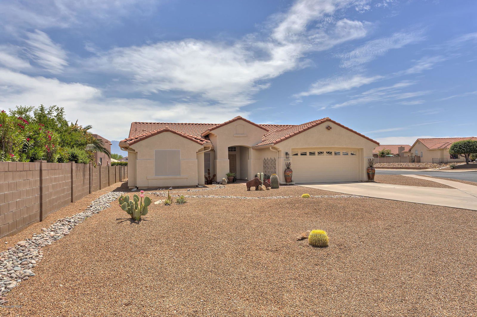 2400 N Vuelta Entera, Green Valley, 85614