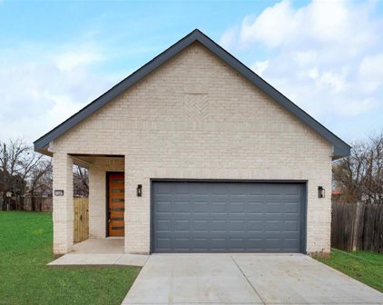 11247 Golden Triangle  Circle, Fort Worth