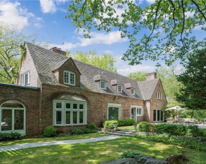 25 Winfield Avenue, Harrison