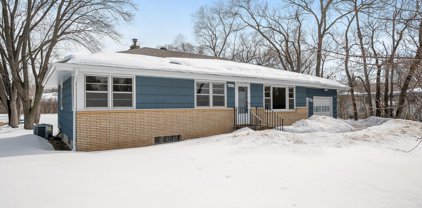 7831 Sunnyside Road, Mounds View