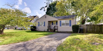 894 CHARLOTTE Drive, Newport News