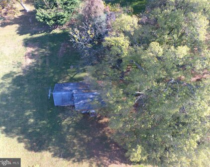 547 Grays Creek Rd Unit #A & B, Pasadena