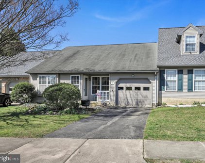 14 Burr Oak Dr, Millersville