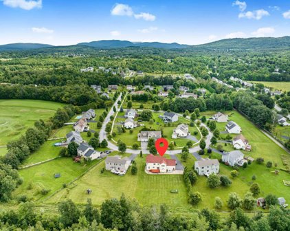 202 Raven Circle, Williston
