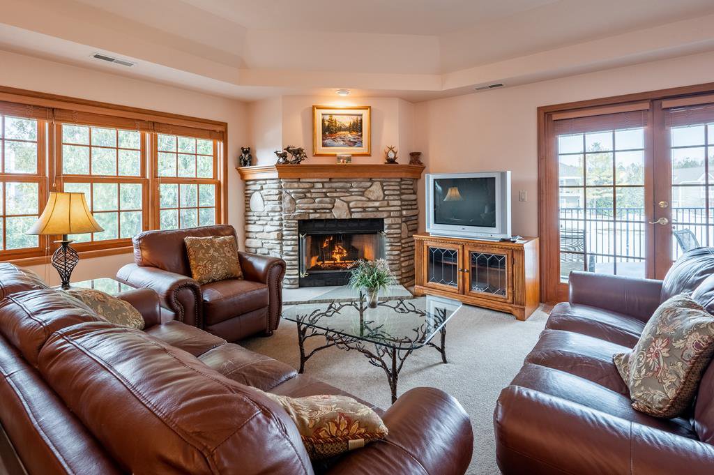 3736 S Northhaven Dr, Fish Creek, 54212