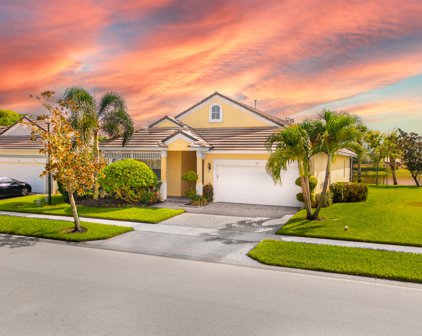 103 NW Willow Grove Avenue, Port Saint Lucie