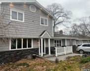 39 Bellaire Avenue, Selden image