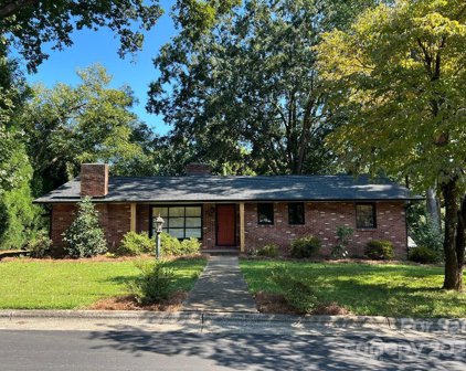 304 E Church  Street, Troutman