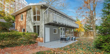 5837 Biscayne Dr, Alexandria