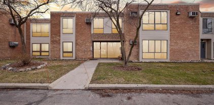28422 W 8 MILE Unit A10, Farmington Hills